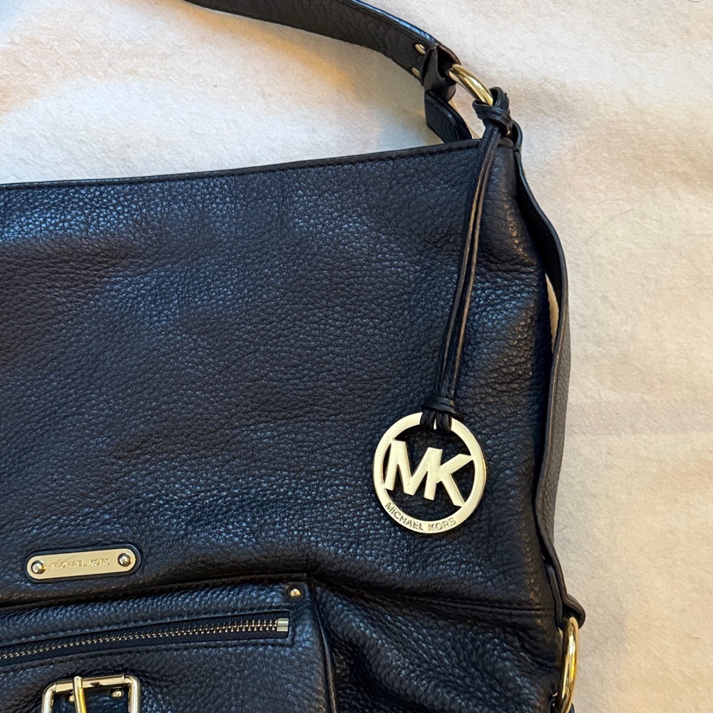 Michael Kors Black Pebbled Leather Hobo Shoulder Bag - Picture 6 of 16